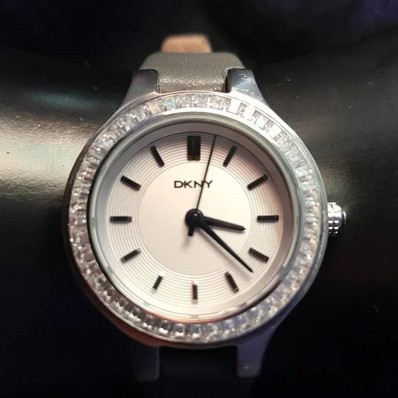 DKNY Chambers Silver Dial Baguette Crystal Faceted Ladies Grey Leather Watch - Picture 3 of 6